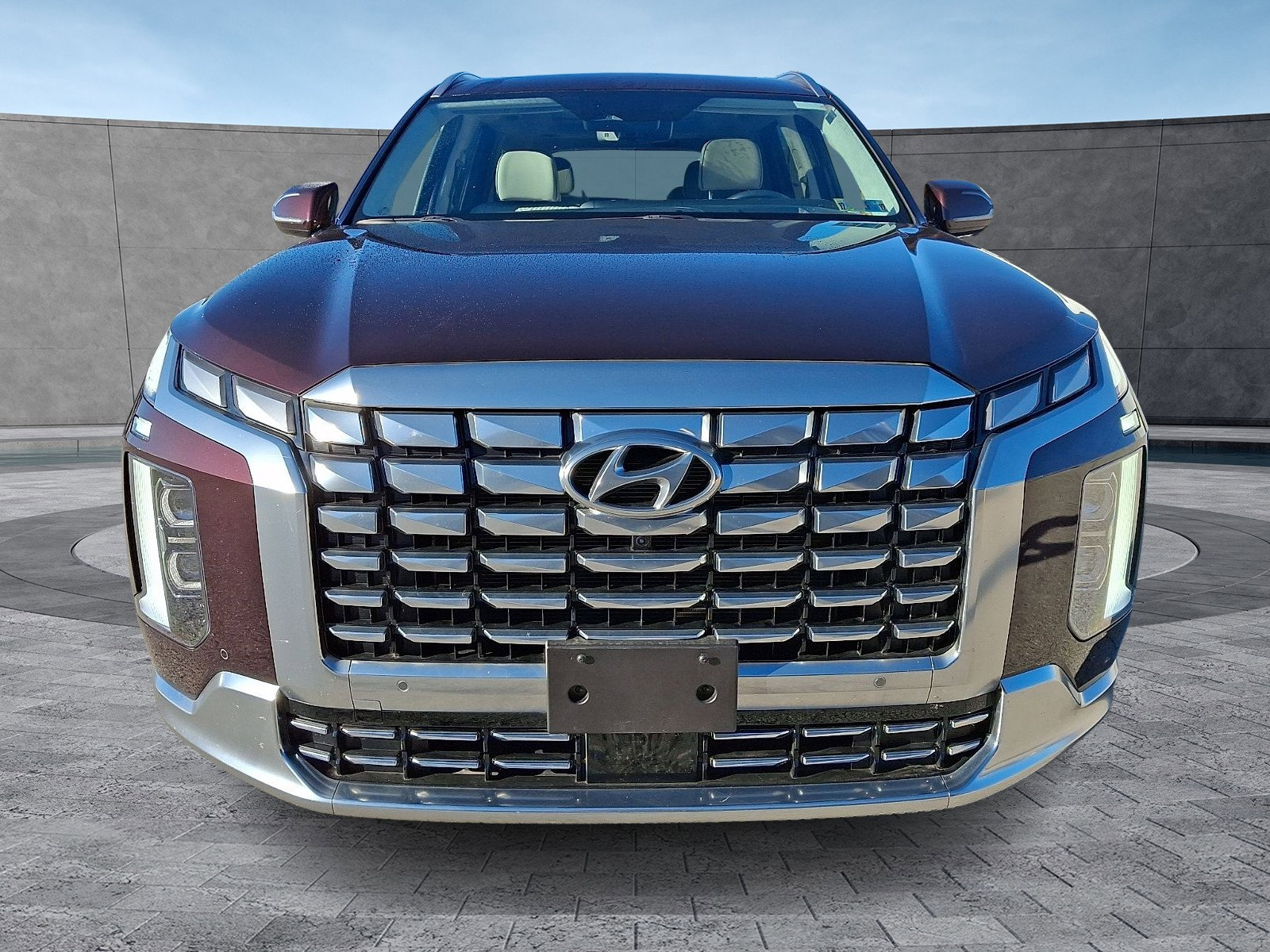 Used 2024 Hyundai Palisade Calligraphy image 3