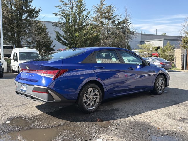 Used 2024 Hyundai Elantra SEL image 5