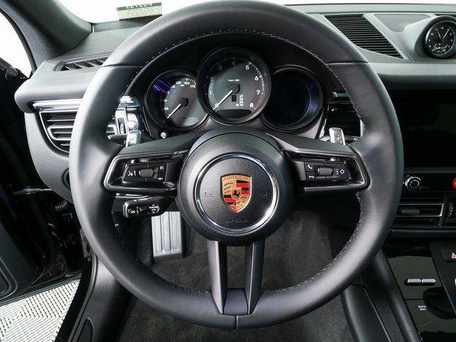 Certified 2026 Porsche Macan AWD/4WD image 9