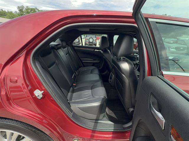 Used 2014 Chrysler 300 AWD w/ Driver Convenience Group image 24