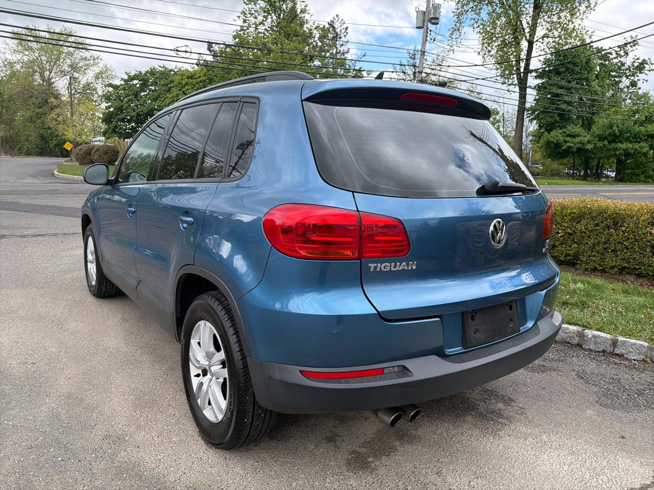 Used 2017 Volkswagen Tiguan S AWD/4WD image 13