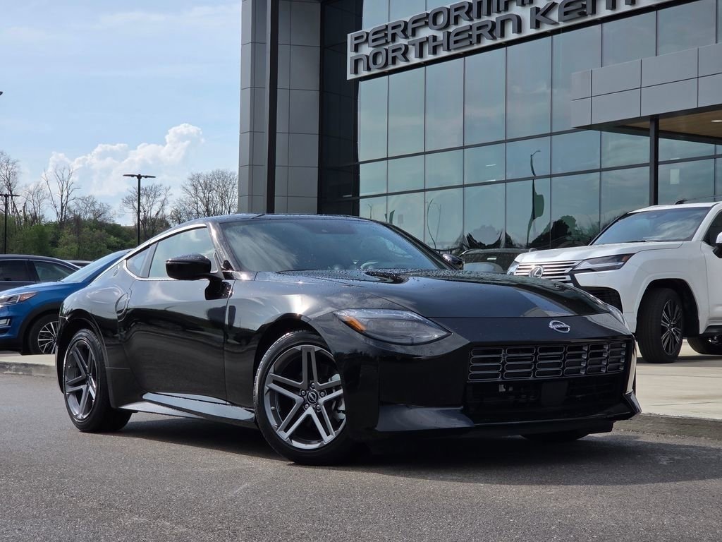 Used 2025 Nissan Z Sport w/ Floor Mat Package image 2