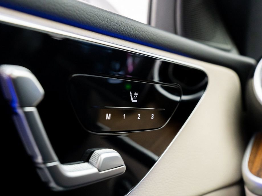 Used 2023 Mercedes-Benz C 300 4MATIC Sedan image 31