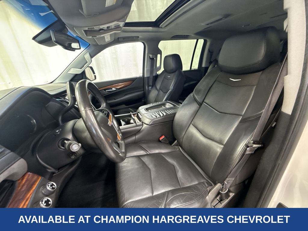 Used 2016 Cadillac Escalade ESV Luxury image 27