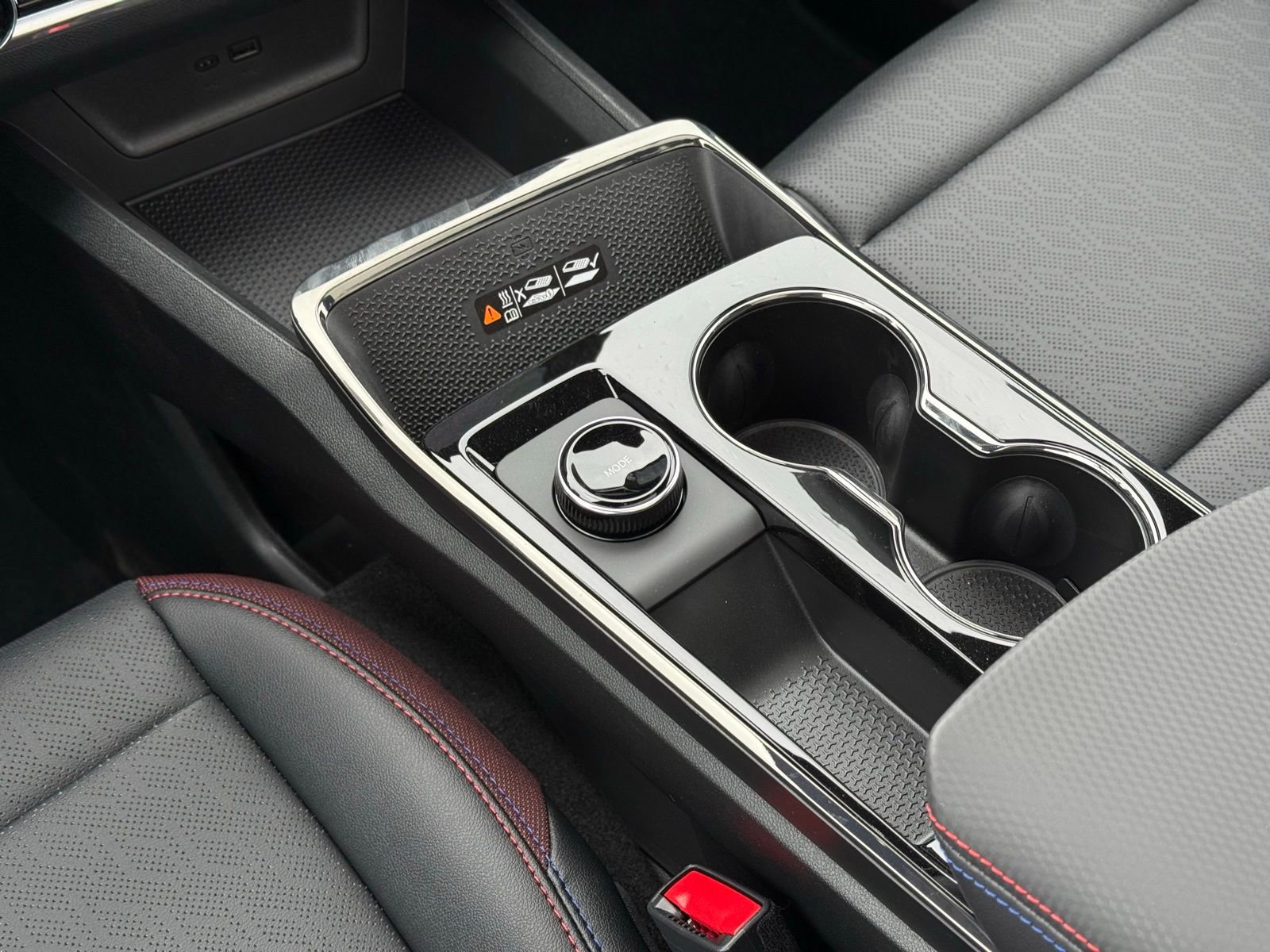 New 2026 Chevrolet Equinox RS w/ Safety and Technology Package AWD/4WD image 22