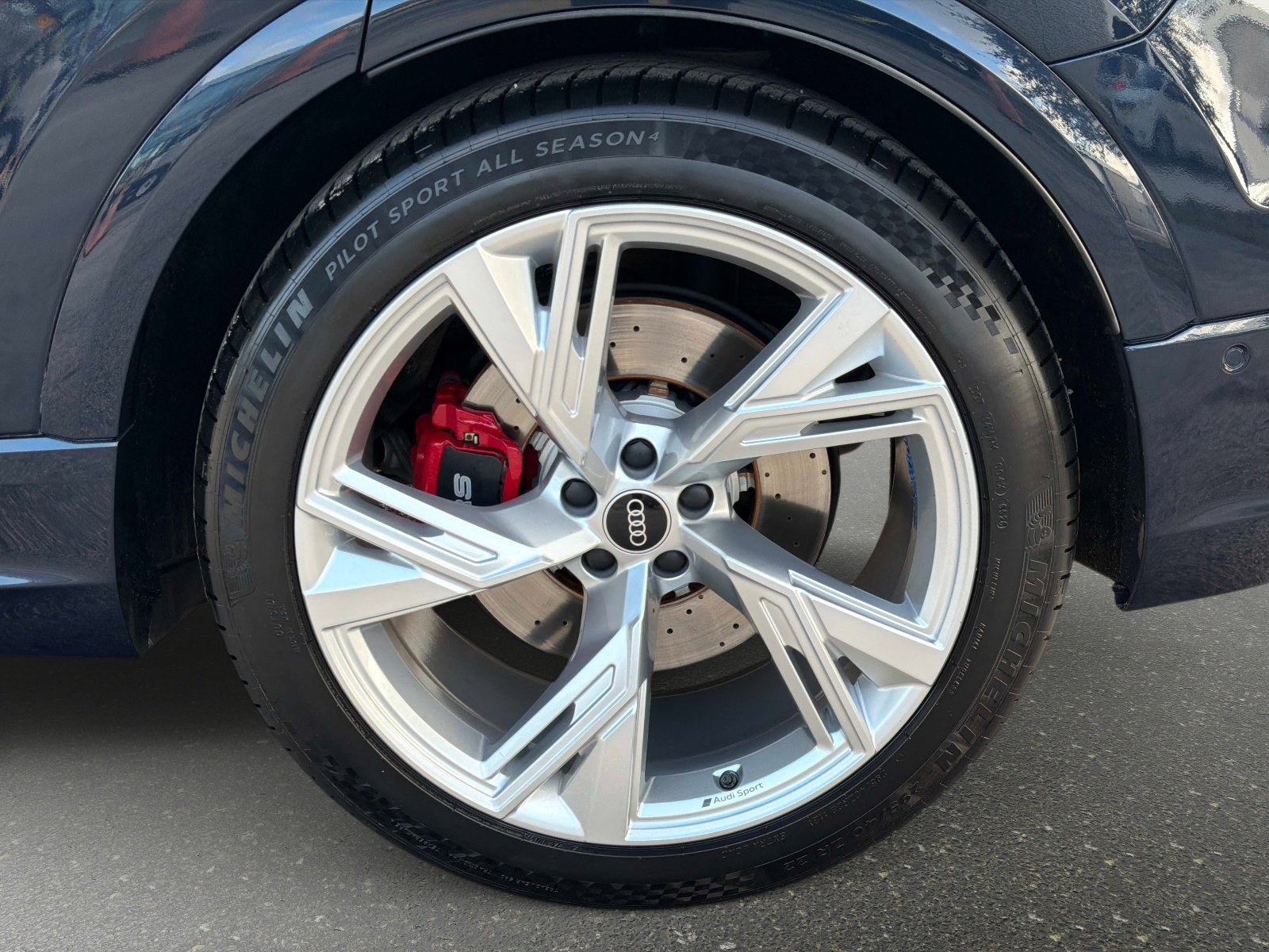 Used 2024 Audi RS Q8 image 14