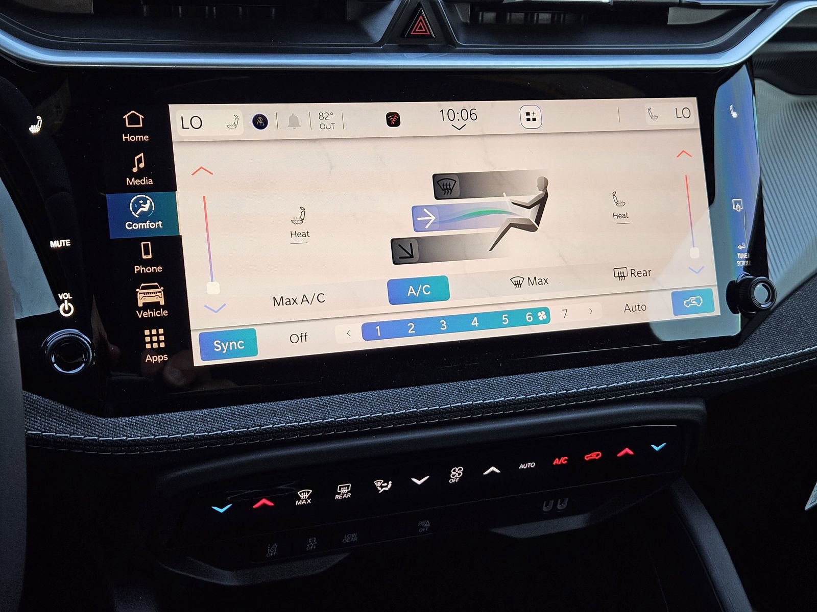 New 2026 Jeep Cherokee Laredo image 18