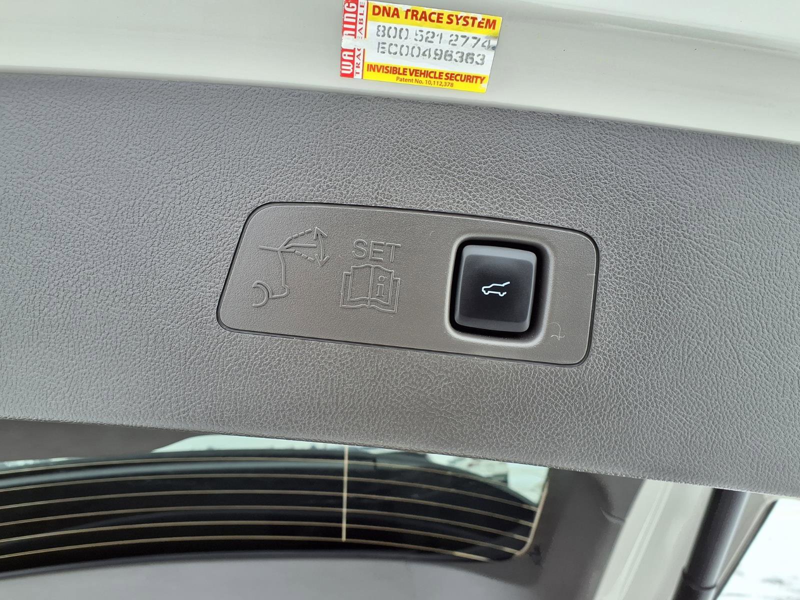 Used 2024 Lincoln Corsair Premiere w/ Equipment Group 101A image 8