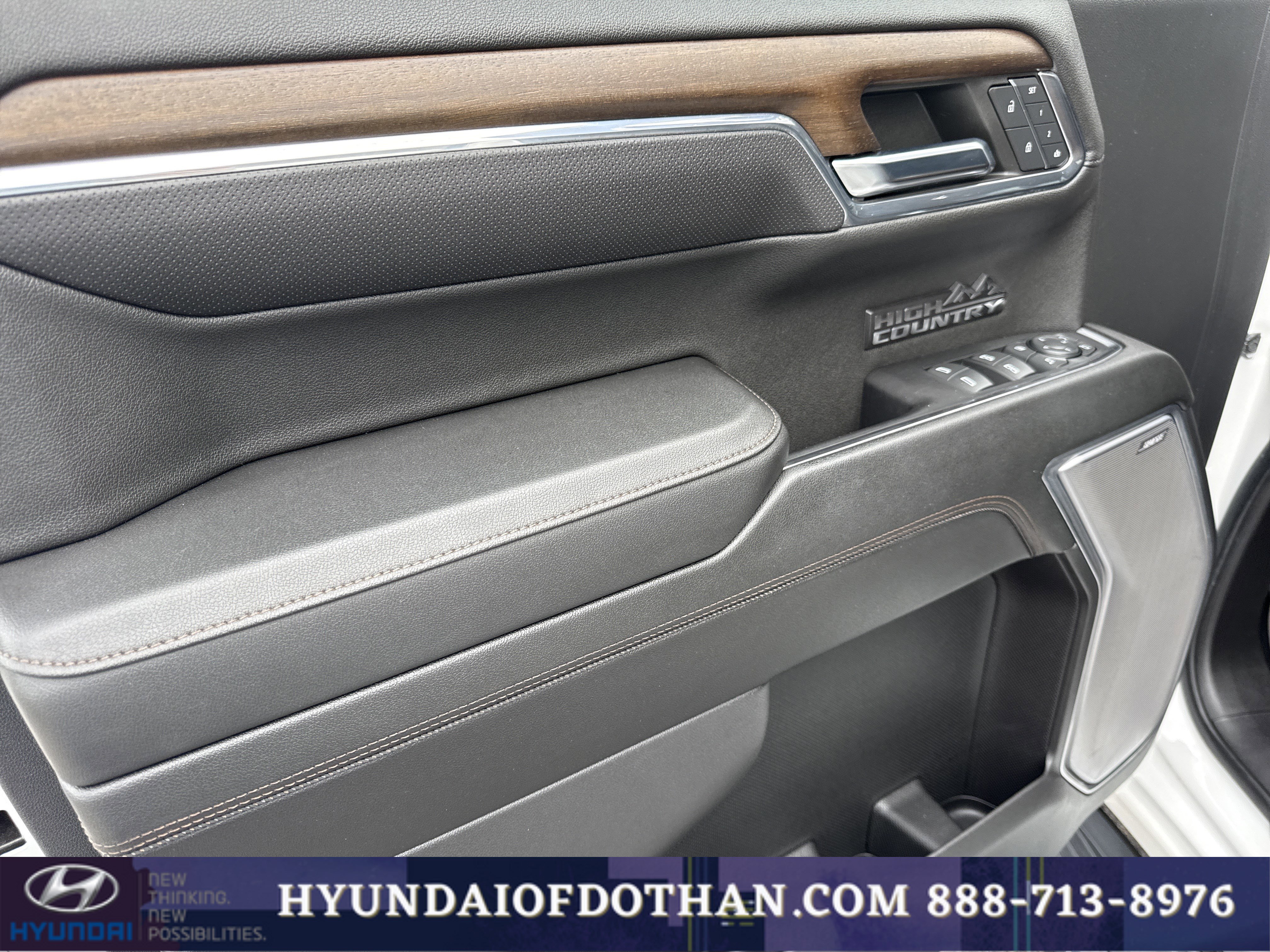 Used 2024 Chevrolet Silverado 1500 High Country w/ Technology Package AWD/4WD image 7