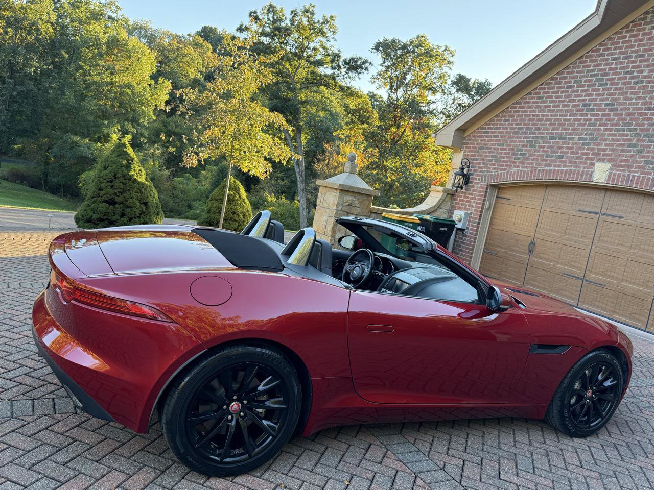 Used 2015 Jaguar F-TYPE Convertible RWD image 6