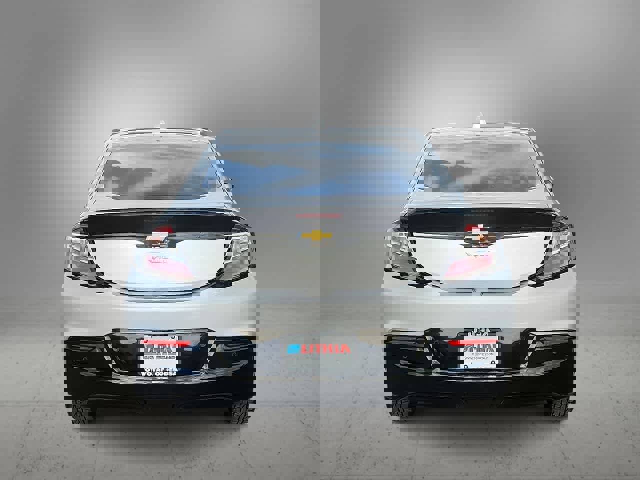 Used 2018 Chevrolet Volt Premier w/ Driver Confidence Package image 7