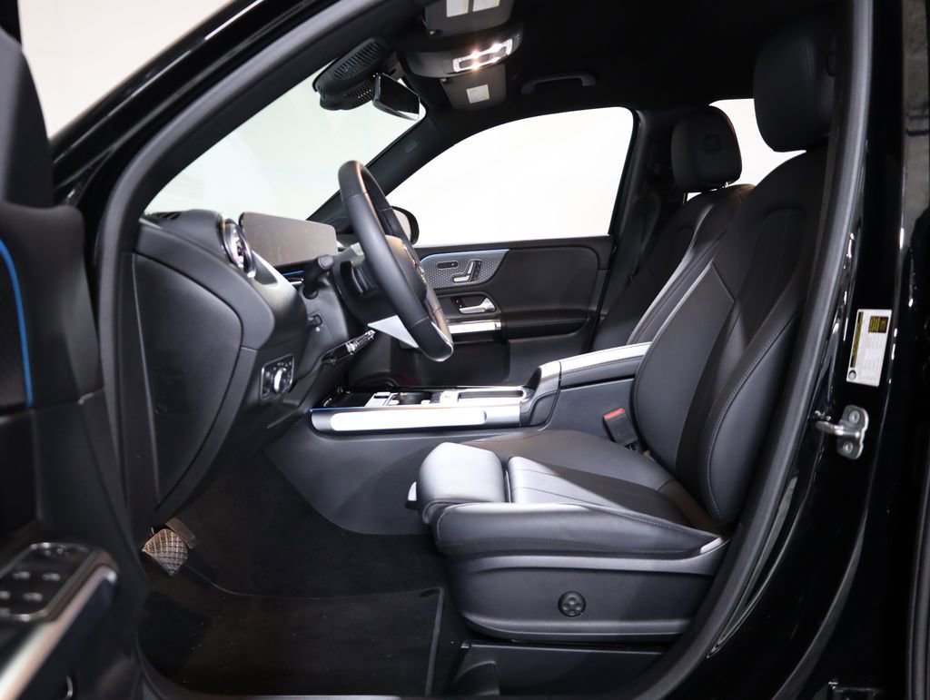Certified 2025 Mercedes-Benz GLB 250 4MATIC image 30