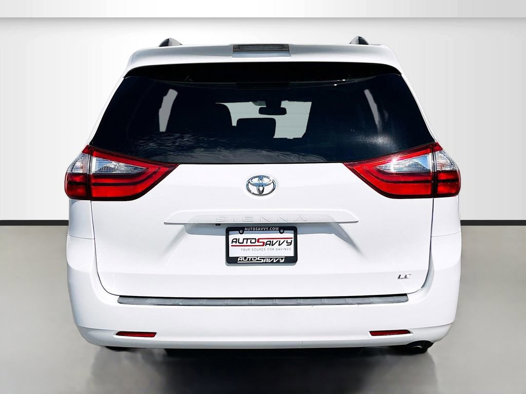 Used 2020 Toyota Sienna LE FWD image 6
