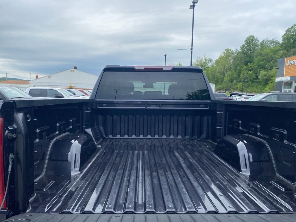 Used 2023 Chevrolet Silverado 1500 Custom Trail Boss w/ LPO, Dark Essentials Package AWD/4WD image 14