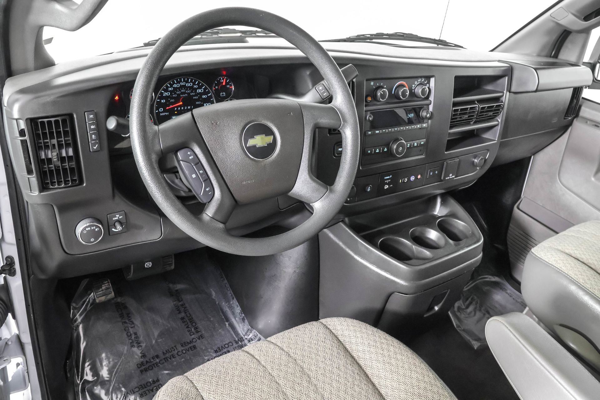 Used 2025 Chevrolet Express 3500 LT w/ LT Preferred Equipment Group image 5