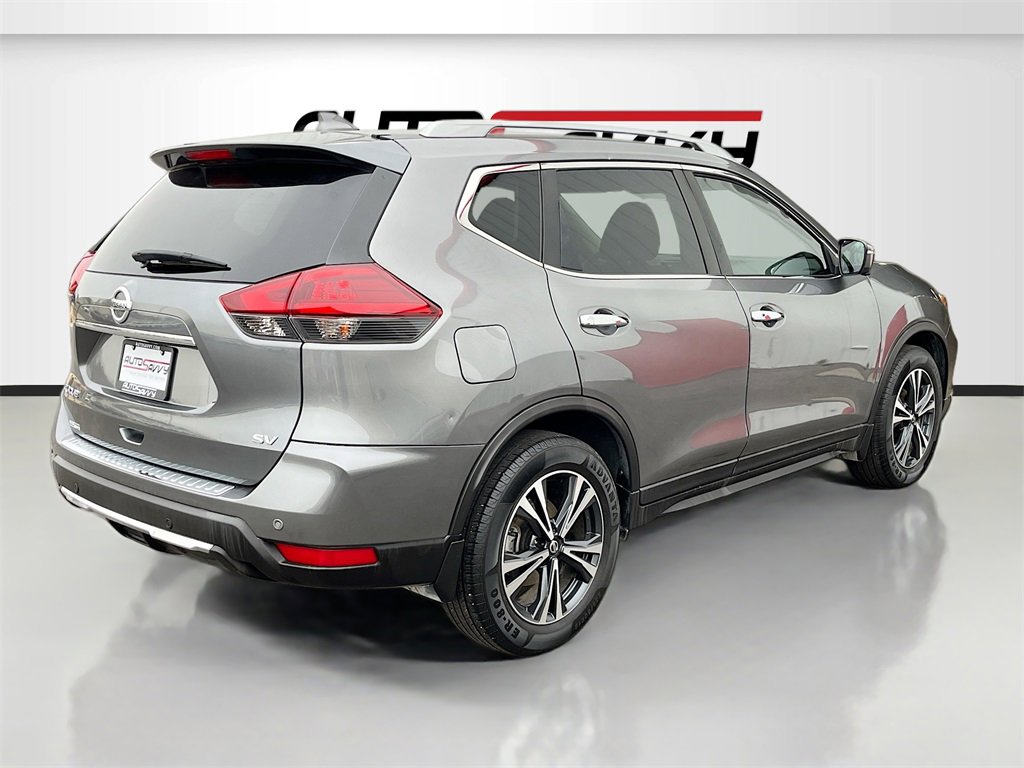 Used 2020 Nissan Rogue SV w/ Premium Package image 7