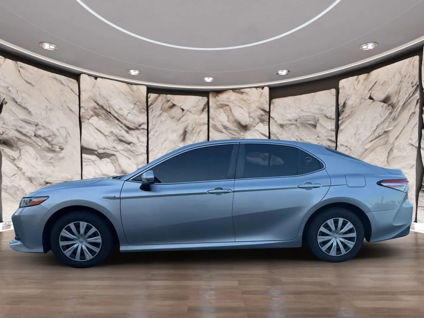 Used 2019 Toyota Camry LE FWD image 5