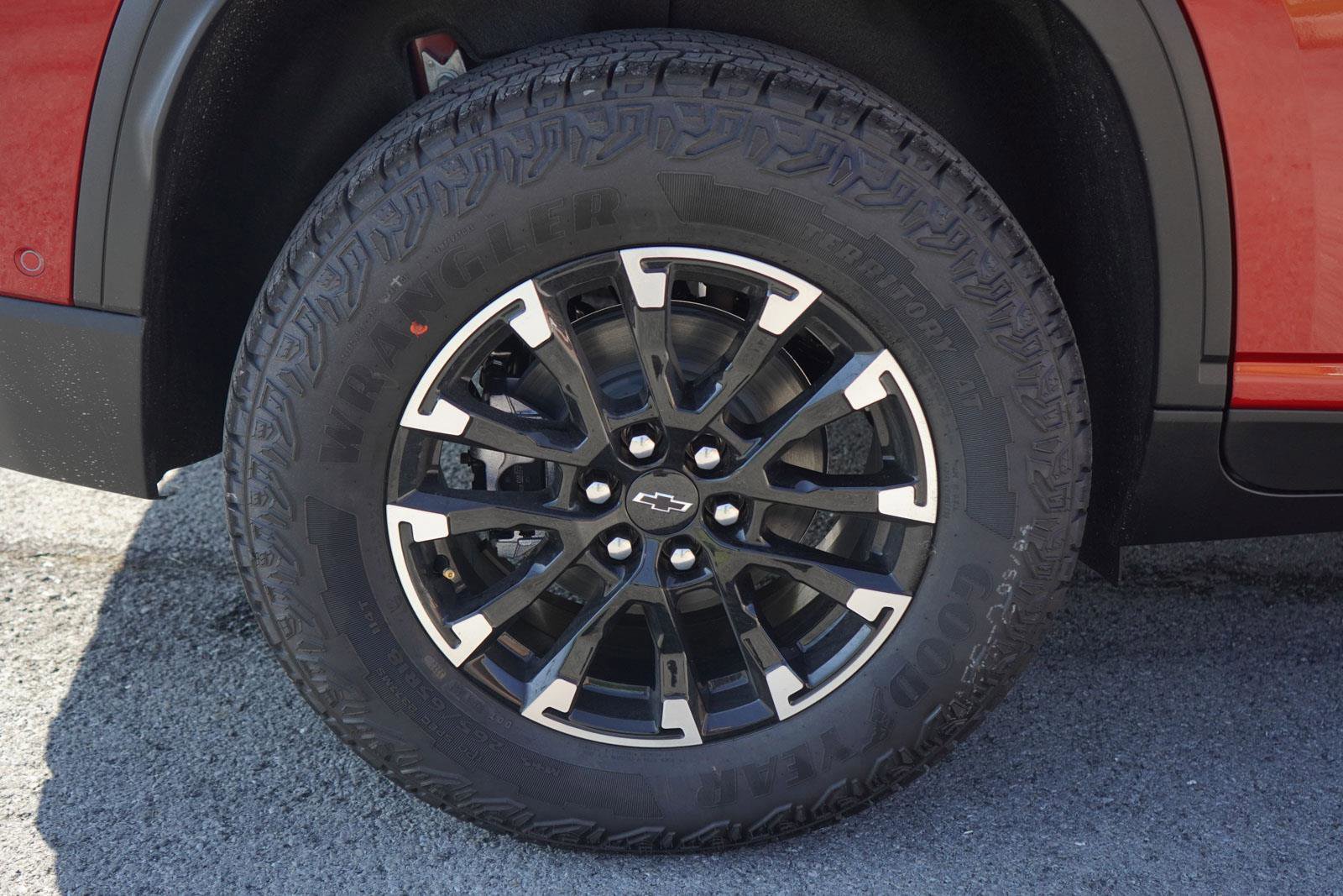 New 2026 Chevrolet Traverse Z71 w/ Enhanced Driving Package image 12