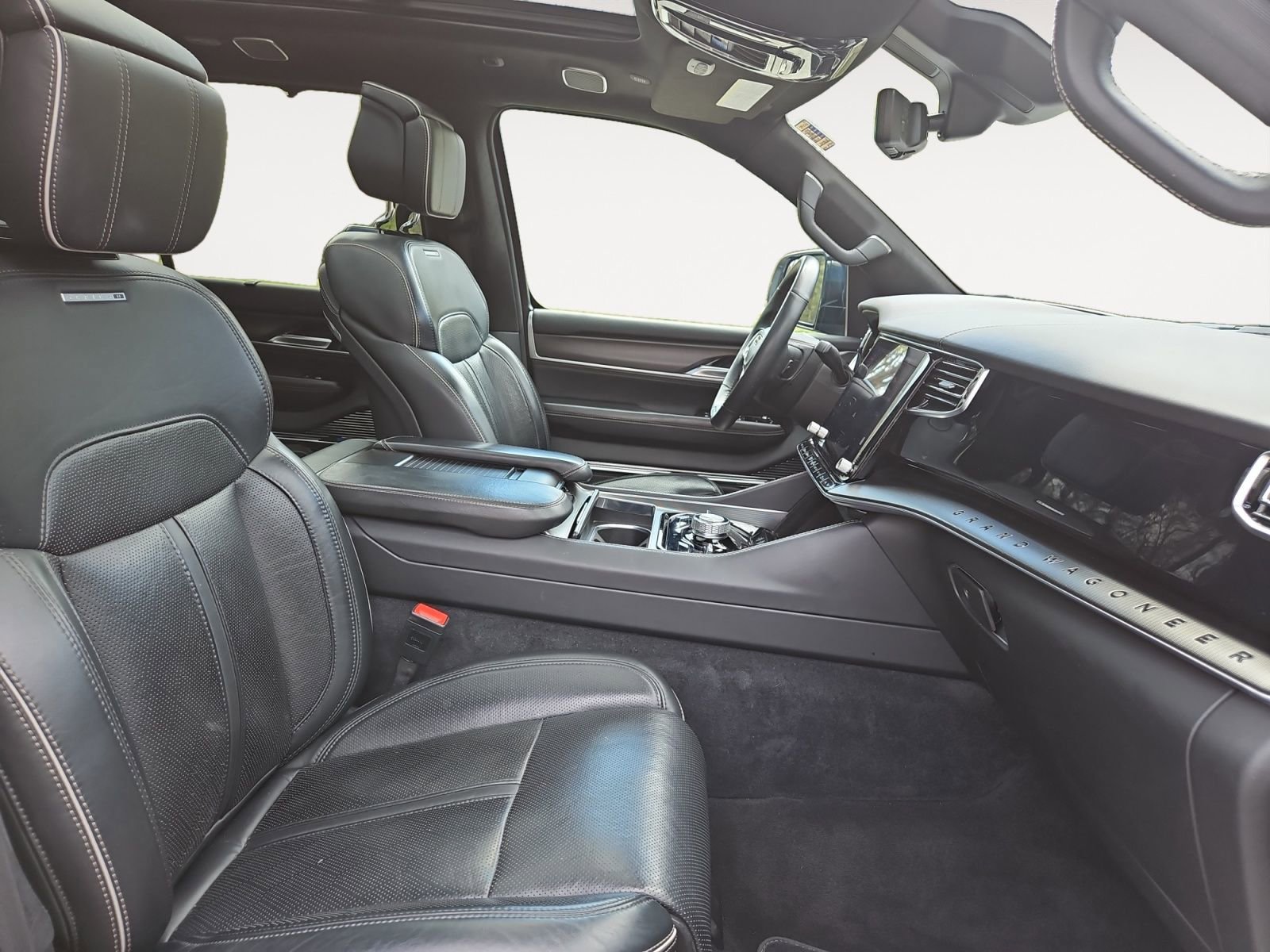 Used 2024 Jeep Grand Wagoneer Series II w/ Quick Order Packagew 28T image 15