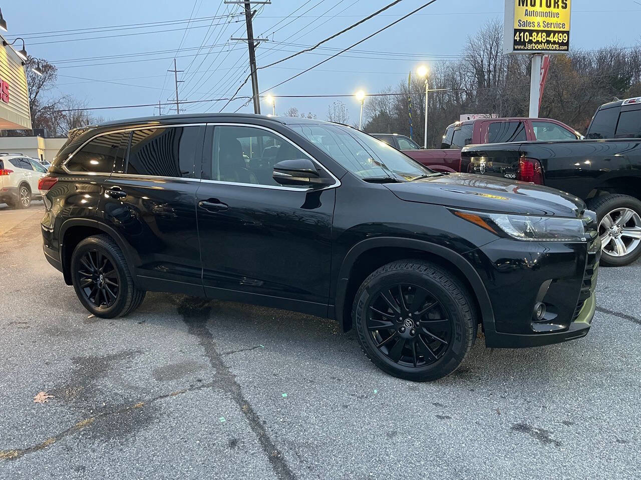 Used 2019 Toyota Highlander SE AWD/4WD image 8