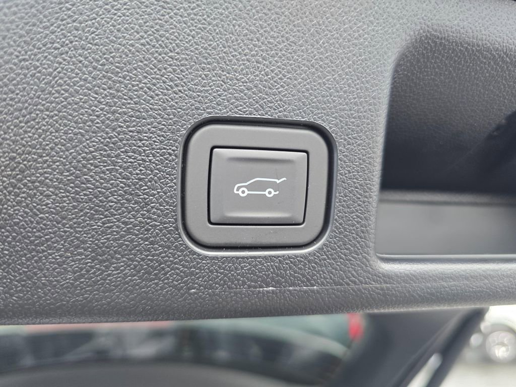 New 2026 Chevrolet Equinox EV RS image 17