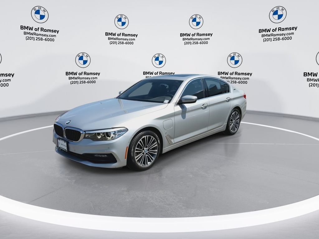 Used 2018 BMW 530e xDrive AWD/4WD image 4