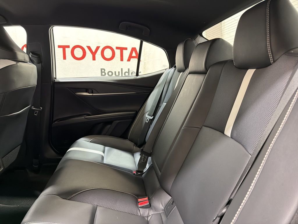 Used 2025 Toyota Camry SE image 20