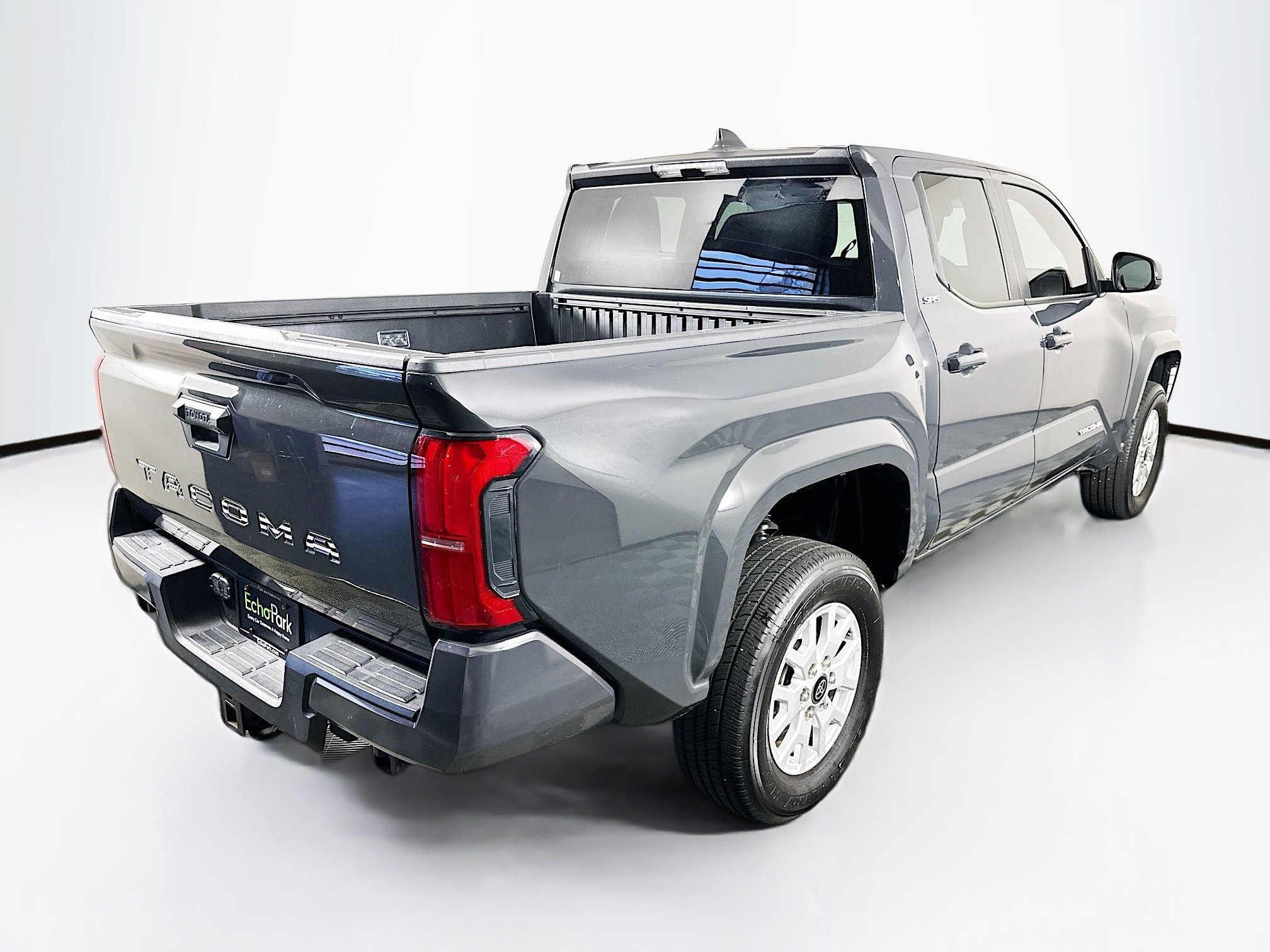 Used 2025 Toyota Tacoma SR5 RWD image 9
