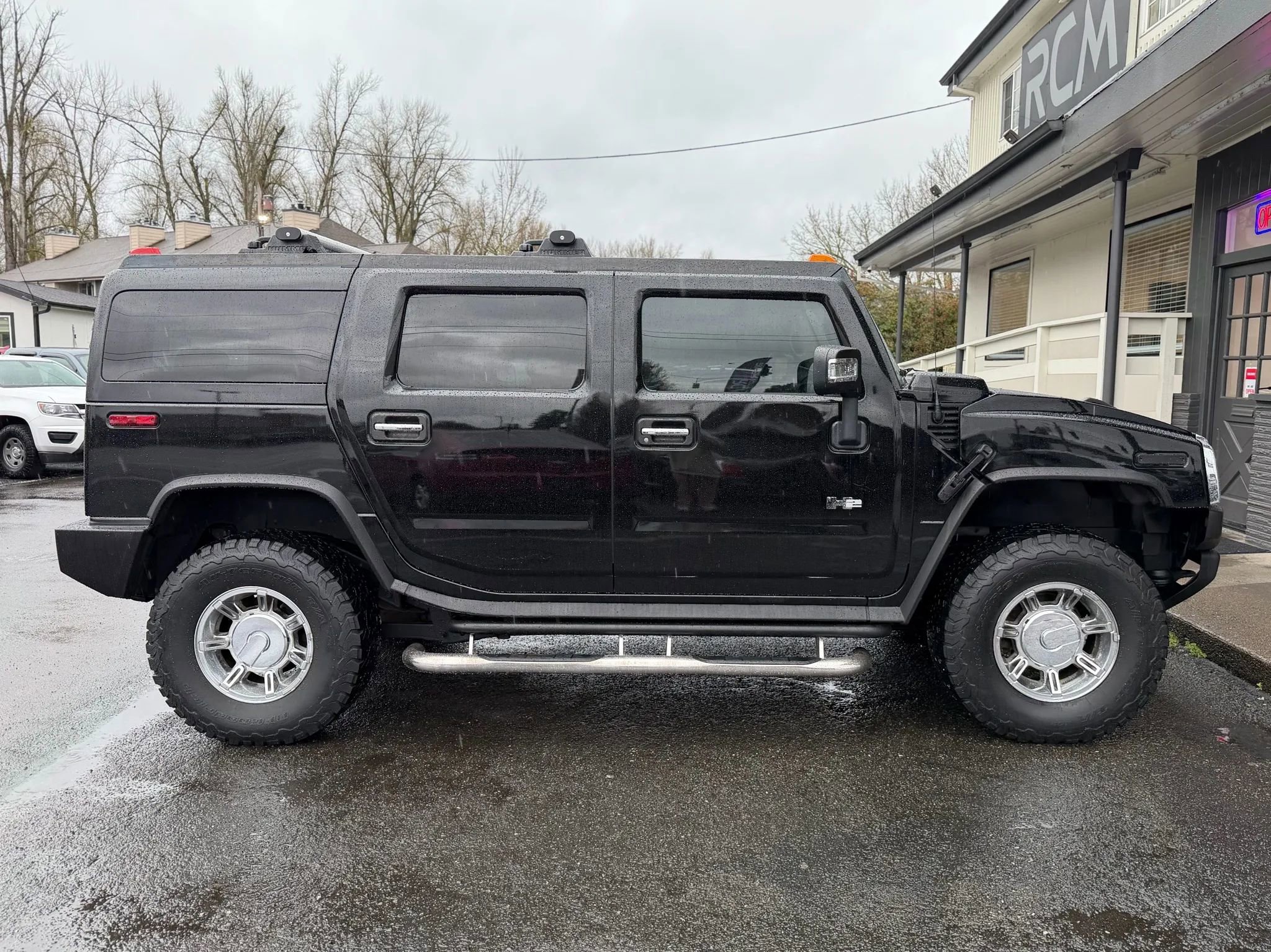 Used 2004 HUMMER H2 w/ Preferred Equipment Group image 8