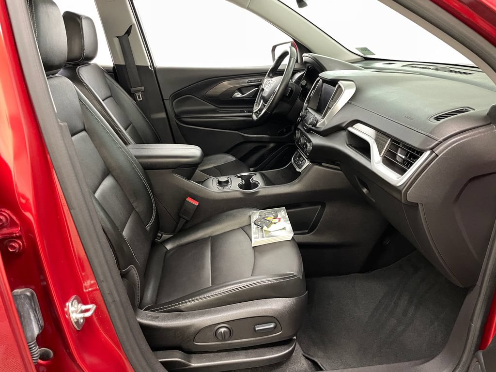 Certified 2024 GMC Terrain SLT w/ Infotainment Package II AWD/4WD image 38