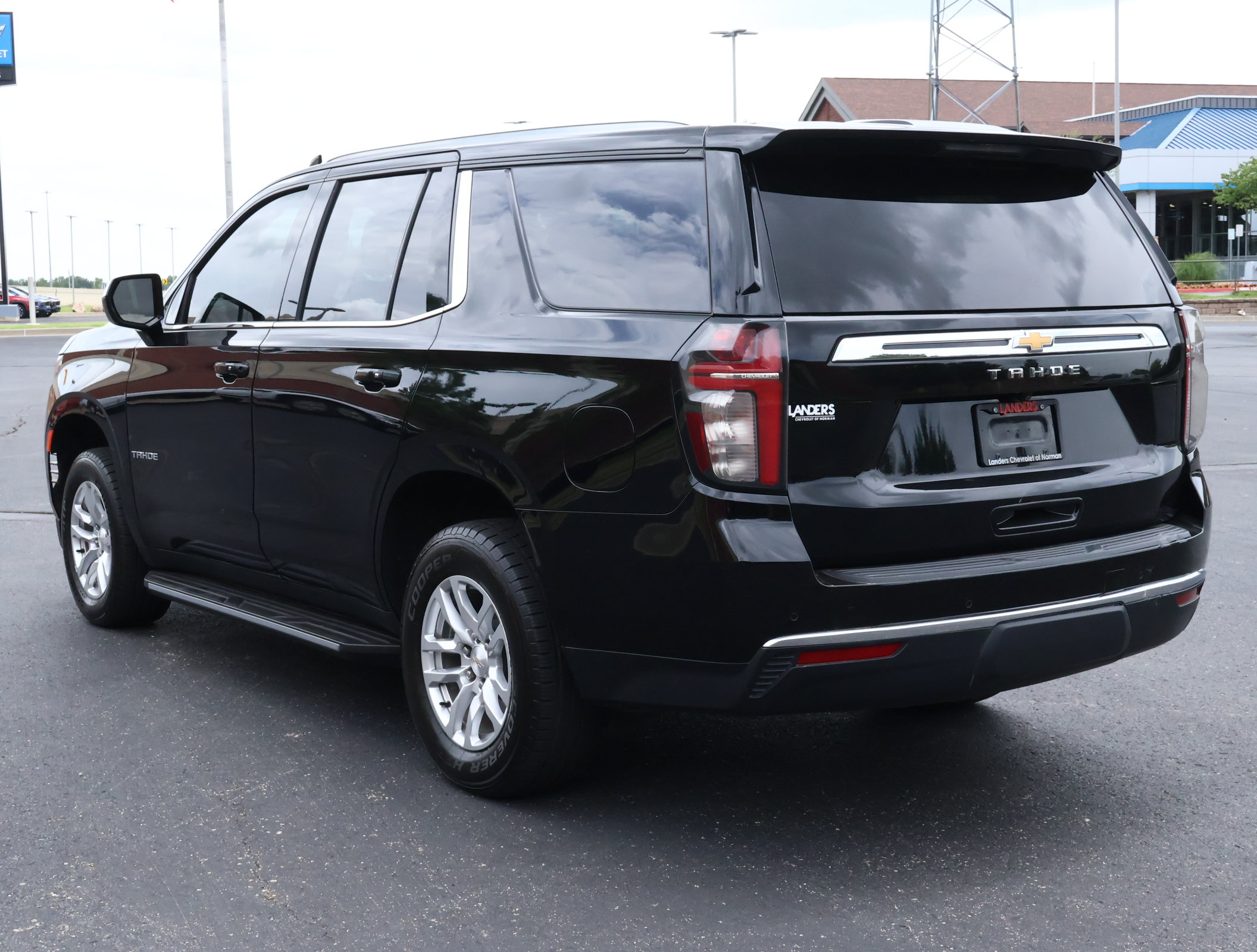 Used 2021 Chevrolet Tahoe LS w/ Driver Alert Package RWD image 6