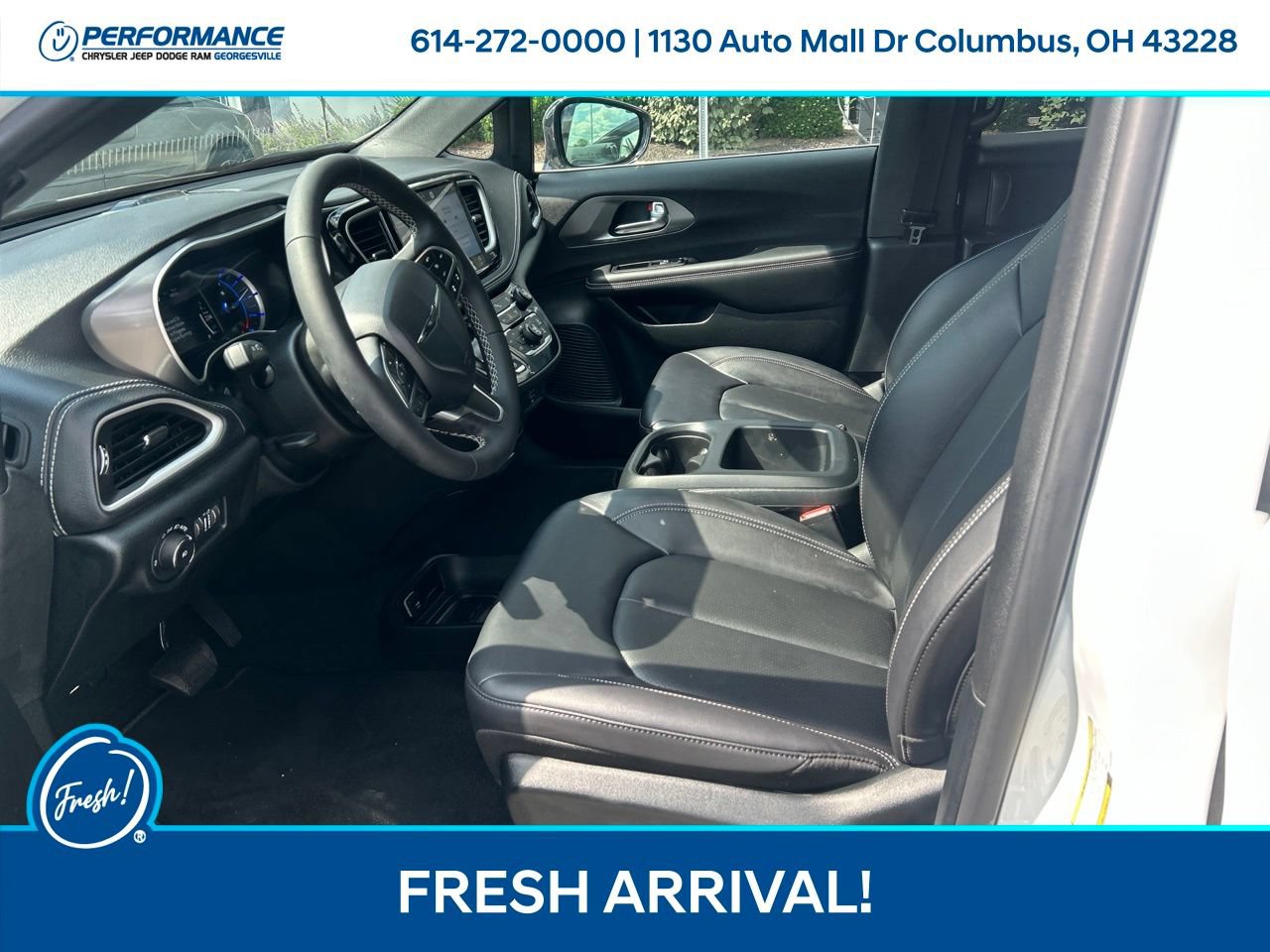 Used 2026 Chrysler Pacifica Select FWD image 12