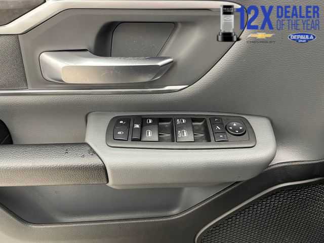 Used 2022 RAM 1500 Big Horn AWD/4WD image 9