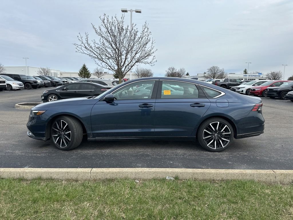Used 2024 Honda Accord Touring image 9