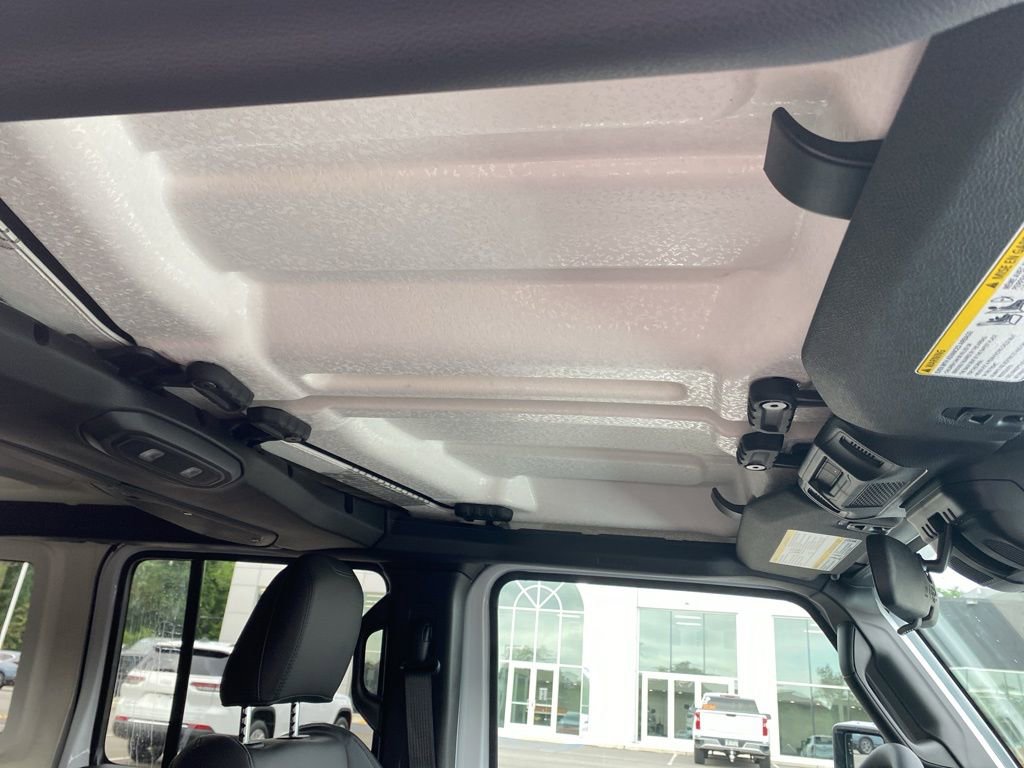 New 2025 Jeep Wrangler Sahara w/ Safety Group image 15