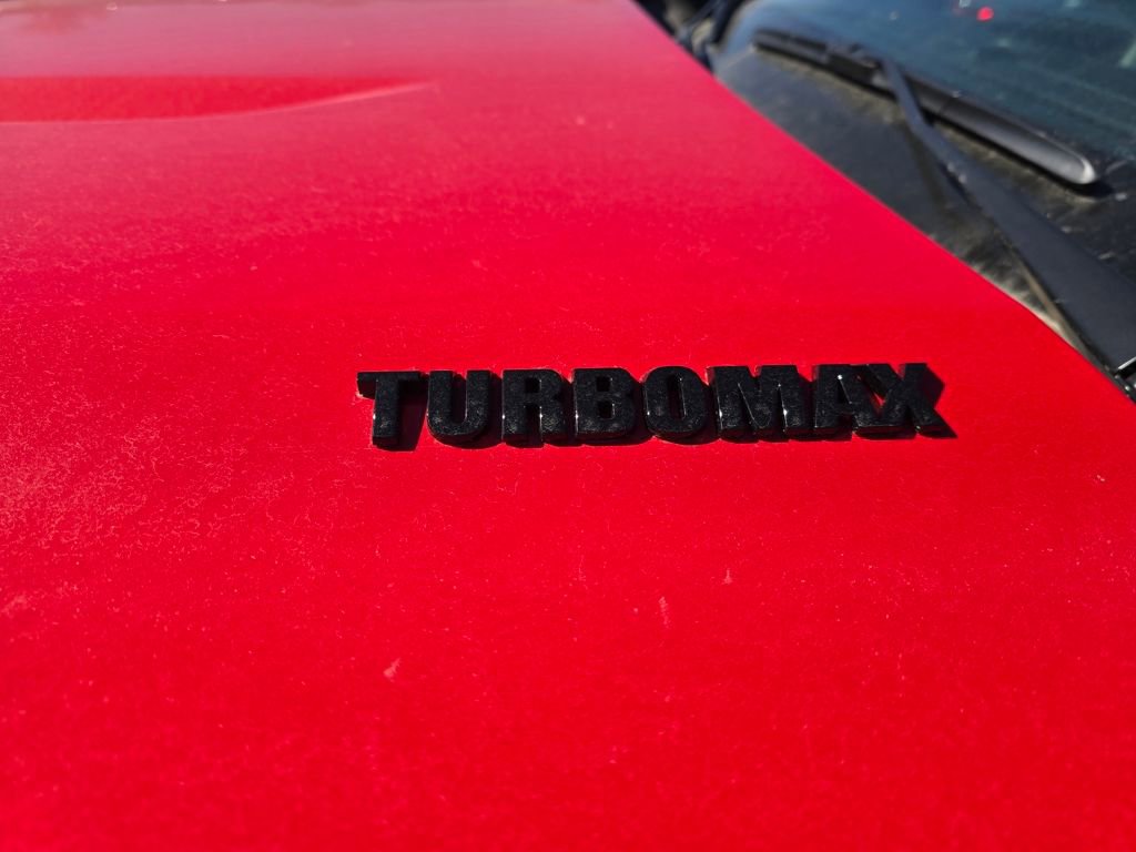 New 2026 Chevrolet Silverado 1500 Custom w/ LPO, Dark Essentials Package AWD/4WD image 4