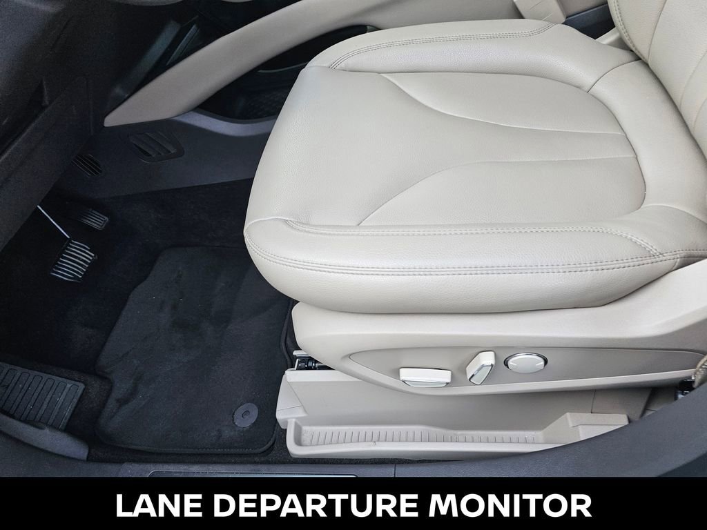 Used 2023 Lincoln Nautilus AWD w/ Premium Package image 14