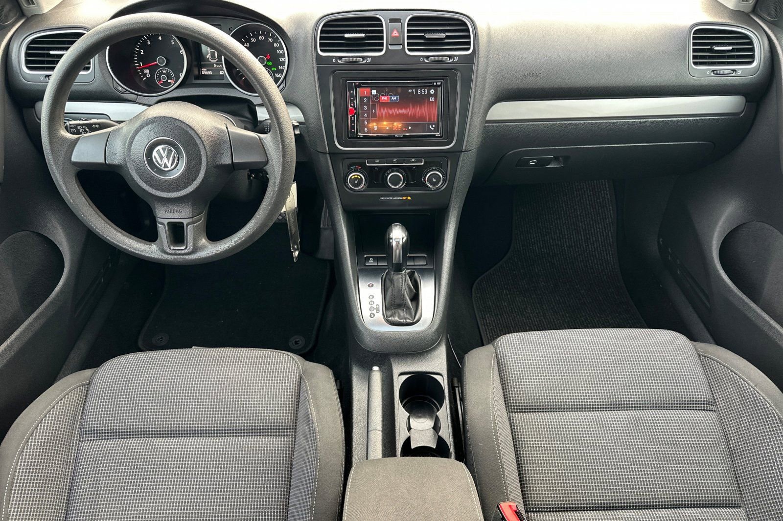 Used 2012 Volkswagen Golf 4-Door image 10