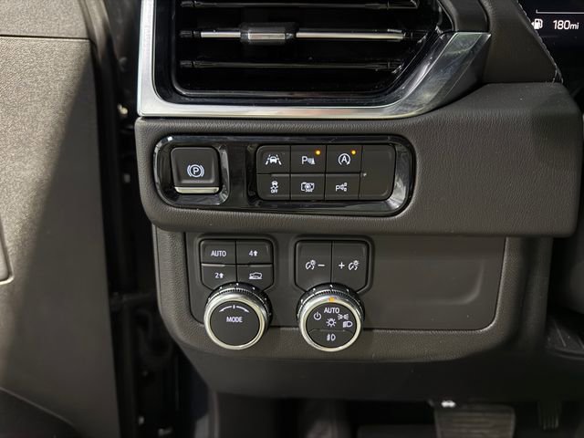 Certified 2025 GMC Yukon Denali image 26