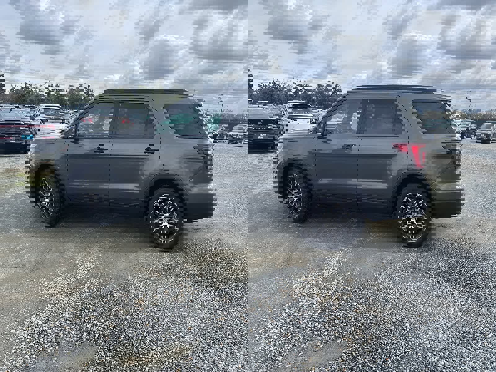 Used 2017 Ford Explorer Sport w/ Equipment Group 401A image 8