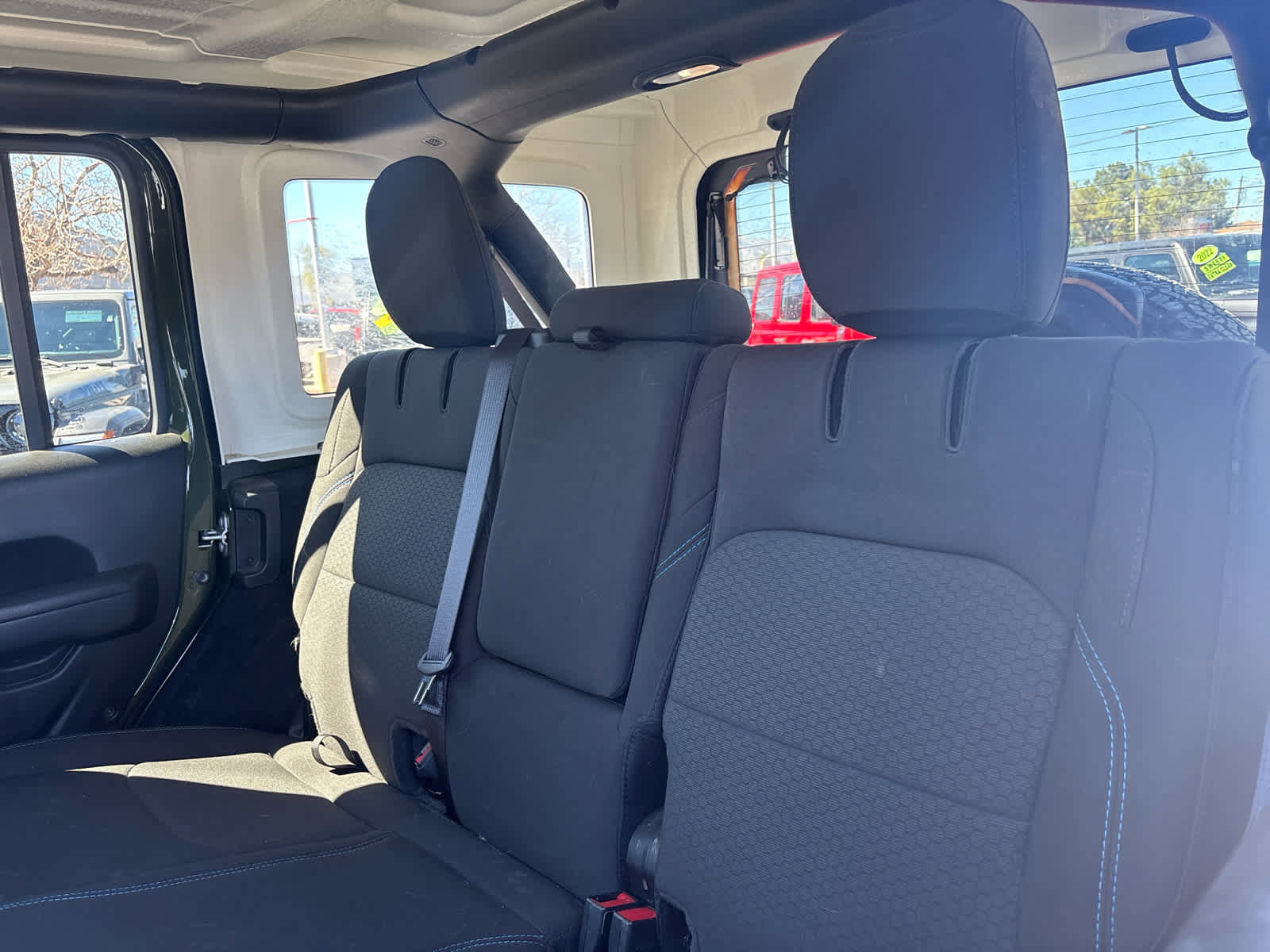 Used 2023 Jeep Wrangler Unlimited Rubicon 4xe image 14