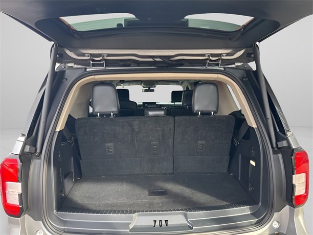 Used 2024 Ford Expedition XLT image 8