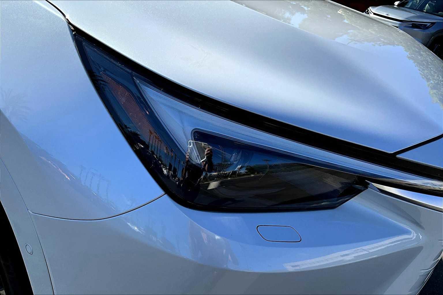 New 2026 Lexus TX 500h AWD image 21