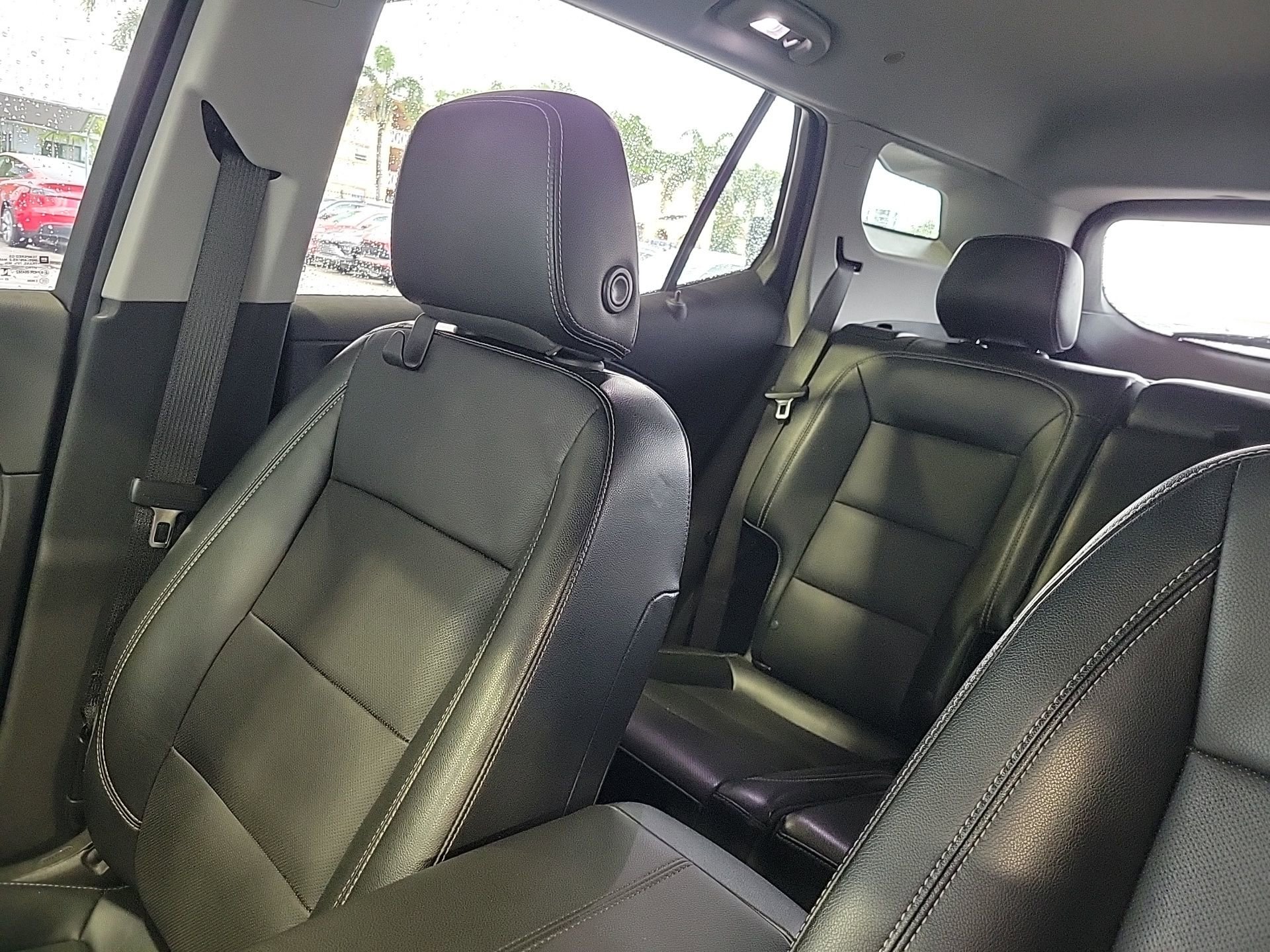 Used 2024 GMC Terrain SLT w/ LPO, Floor Liner Package image 29