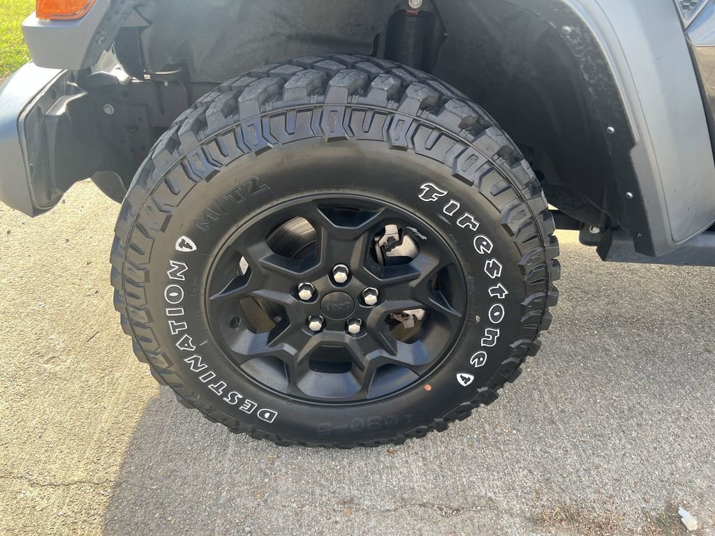 Used 2023 Jeep Wrangler Unlimited image 17