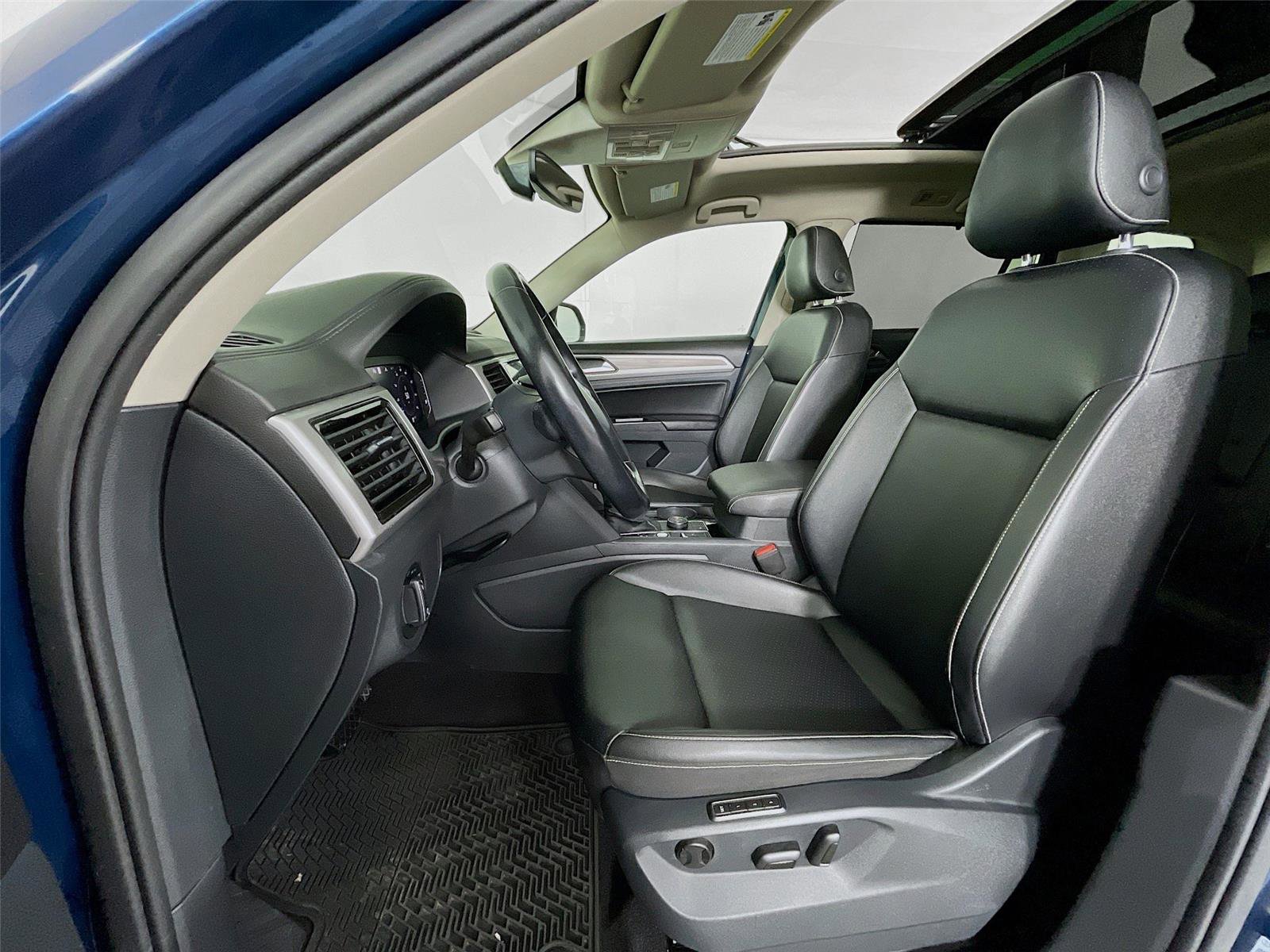 Used 2021 Volkswagen Atlas SEL image 25