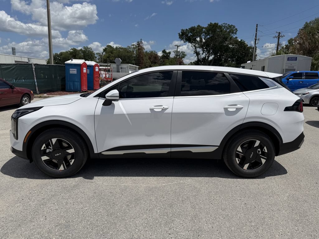 New 2027 Kia Sportage LX w/ LX Convenience Package FWD image 6
