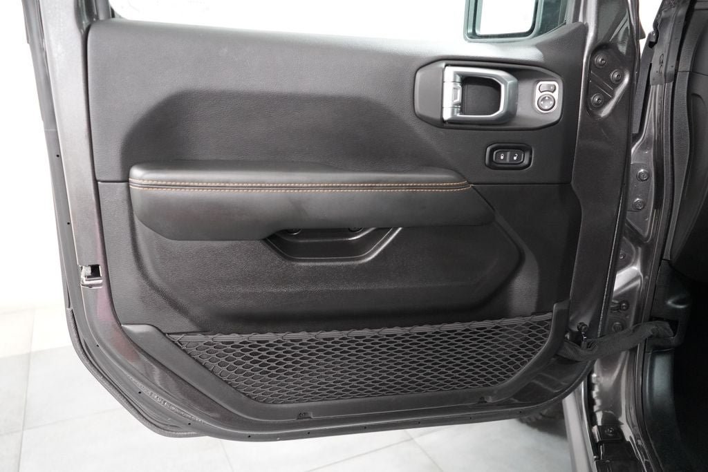 Used 2025 Jeep Wrangler Unlimited Sahara AWD/4WD image 23