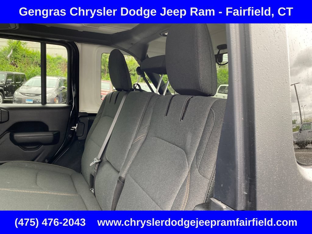 Used 2024 Jeep Wrangler Unlimited AWD/4WD image 24