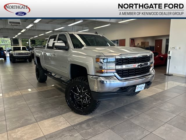 Used 2017 Chevrolet Silverado 1500 LT AWD/4WD image 1